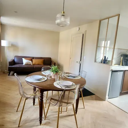 Les Roses - Cosy Proche - *