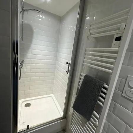 Les Roses - Cosy Proche - Apartment
